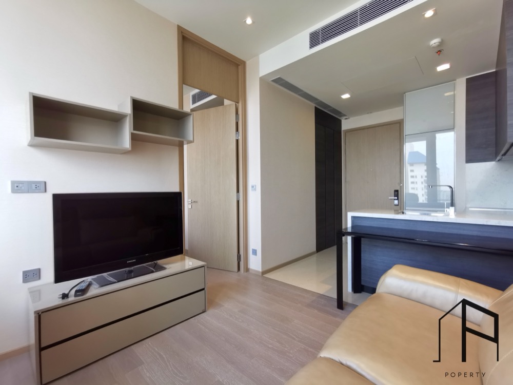 The Esse Asoke ให้เช่า 1-bed Fully Furnished